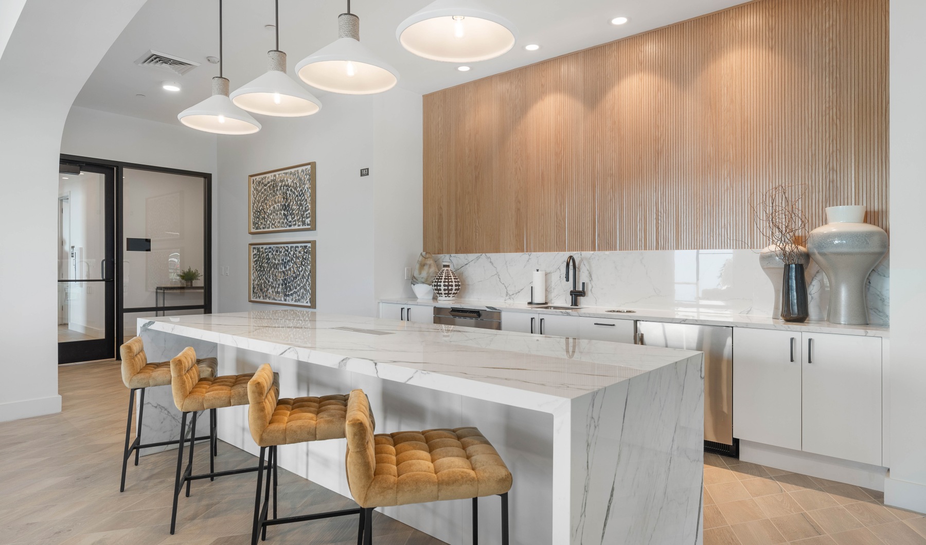 Amenity Kitchen with Wet Bar and Ample Seating